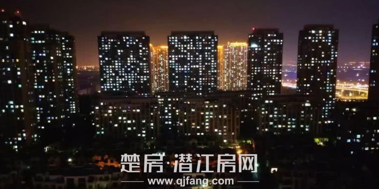 夜幕下实拍！潜江8家热门小区亮灯率大调查