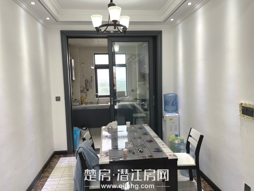 精装修好楼层南北通透这不就是你想要的房子吗？