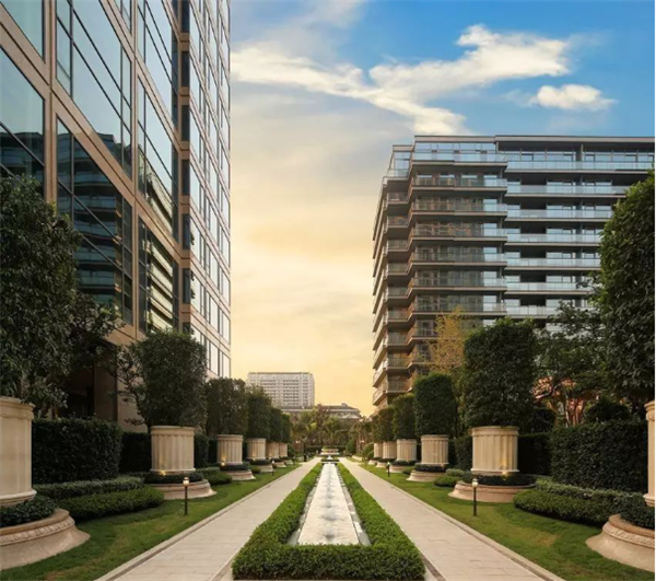 卓尔·潜江客厅7#、8#楼建面约115-140㎡三至四房 即将加推