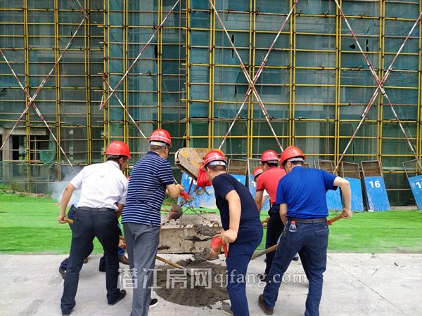 2018062911431912506nkdtxt.jpg P80629-105817.jpg