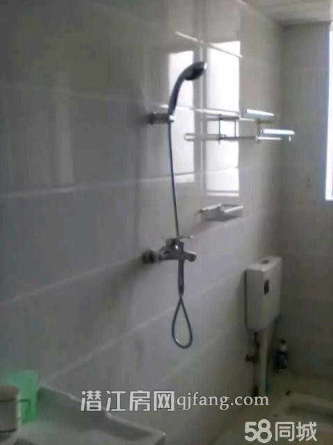 拎包入住的商住房(130.9+13平方的储物间）