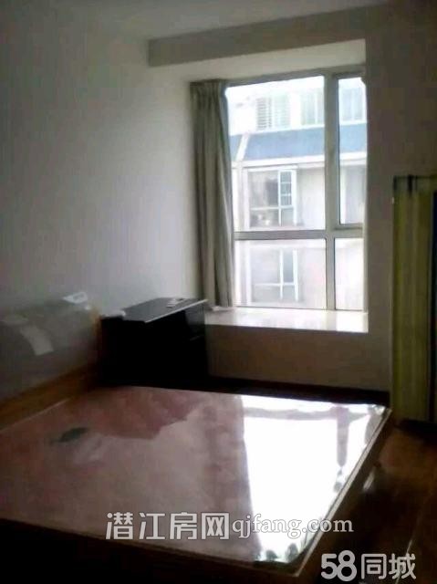 拎包入住的商住房(130.9+13平方的储物间）