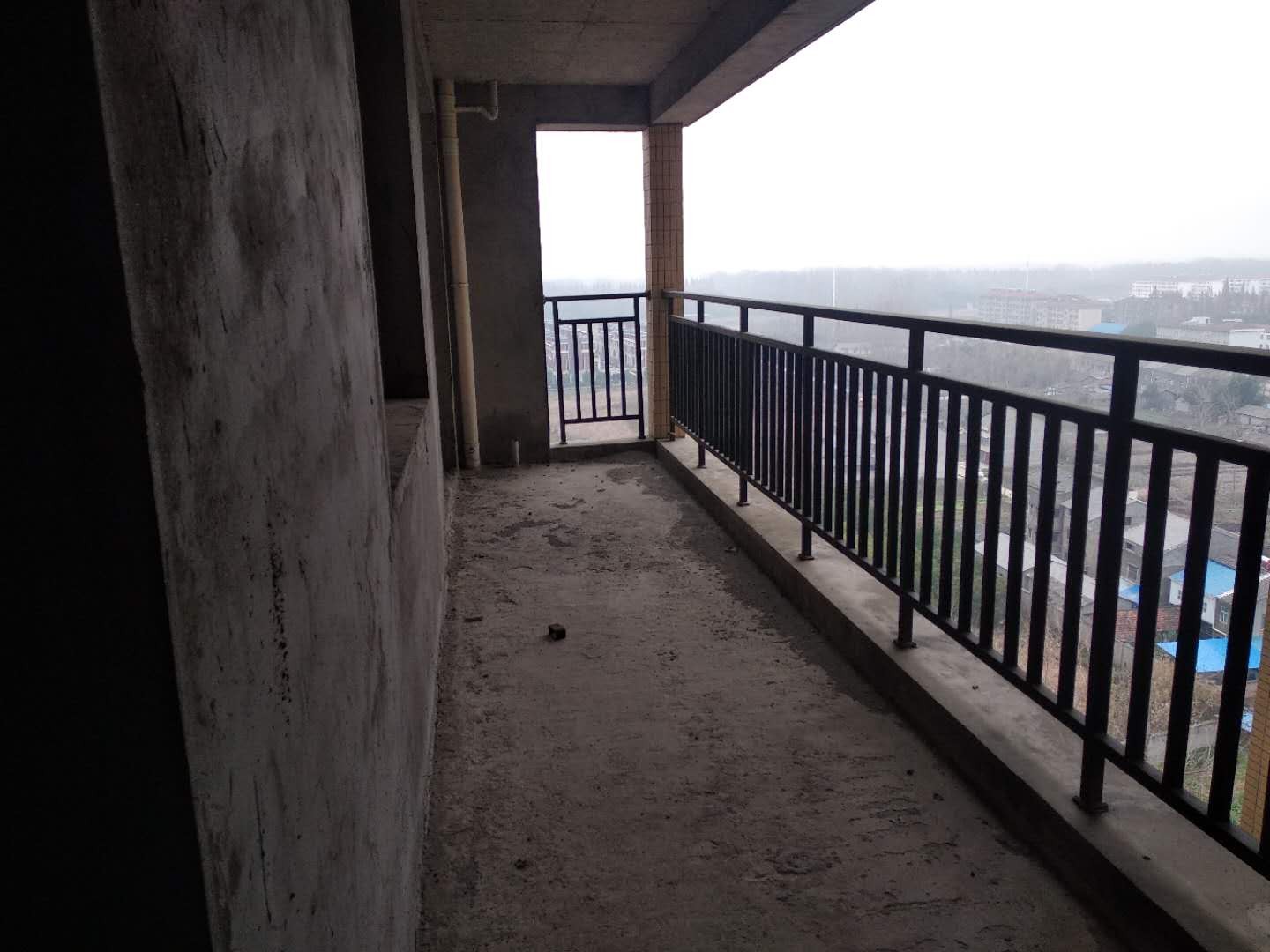 绿城熙园户型方正、南北通透、公园附近、闹中取静，环境优美，坐北朝南