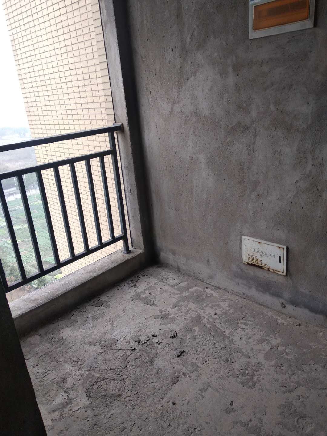 绿城熙园户型方正、南北通透、公园附近、闹中取静，环境优美，坐北朝南