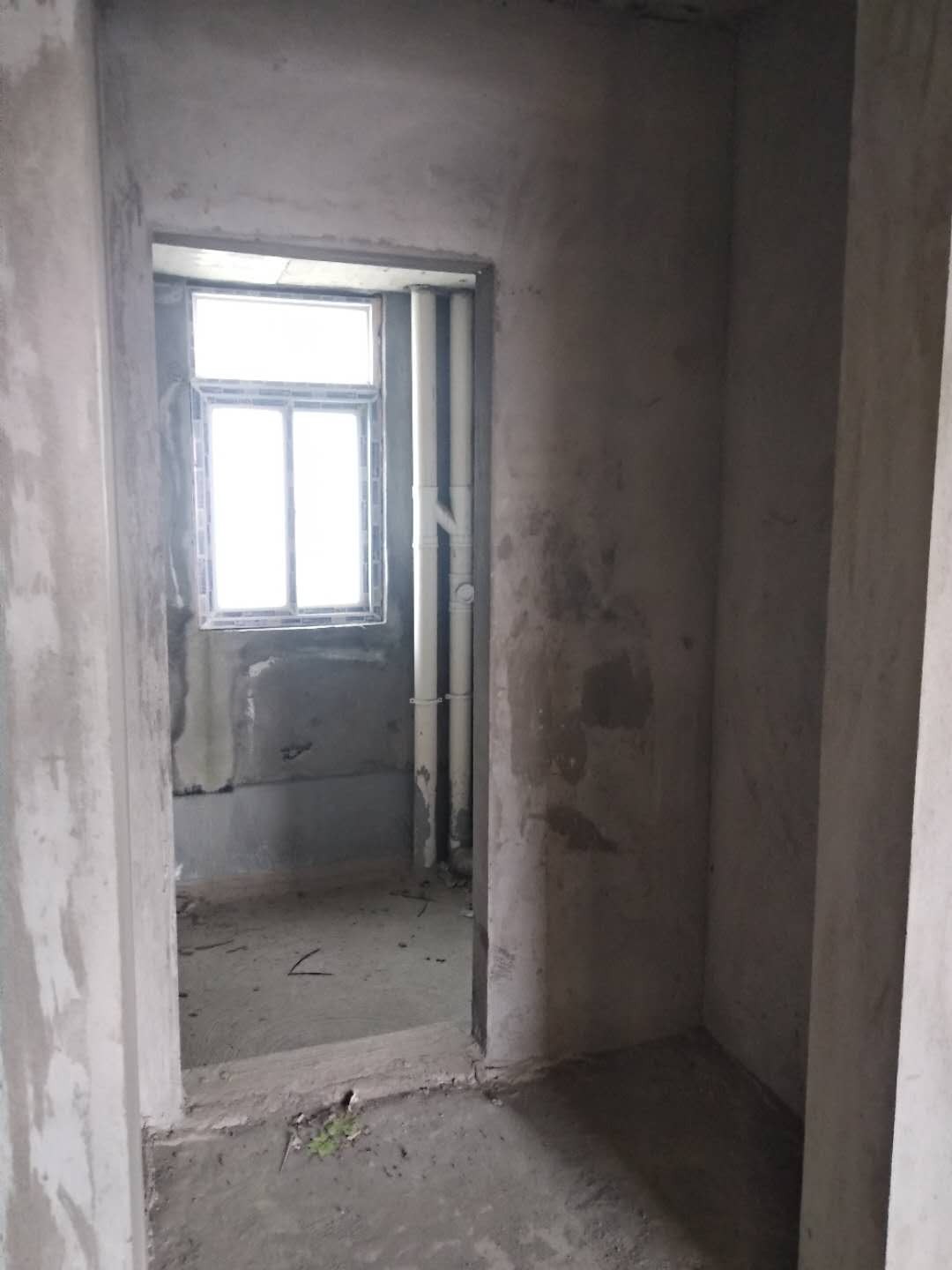 绿城熙园户型方正、南北通透、公园附近、闹中取静，环境优美，坐北朝南