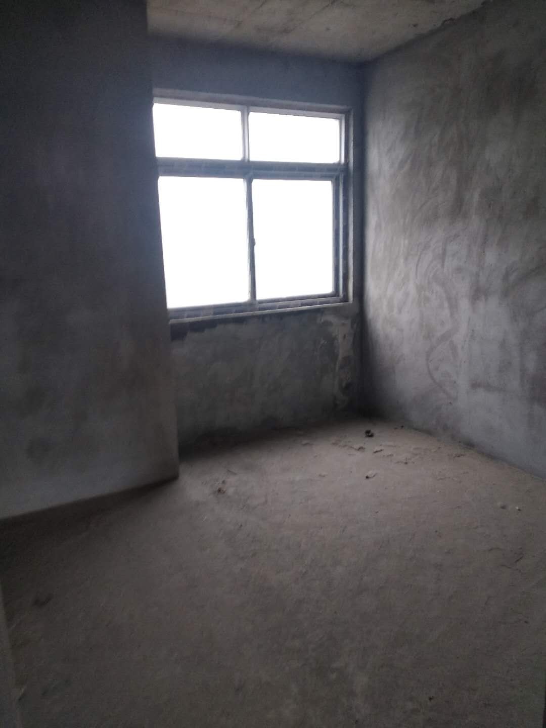 绿城熙园户型方正、南北通透、公园附近、闹中取静，环境优美，坐北朝南