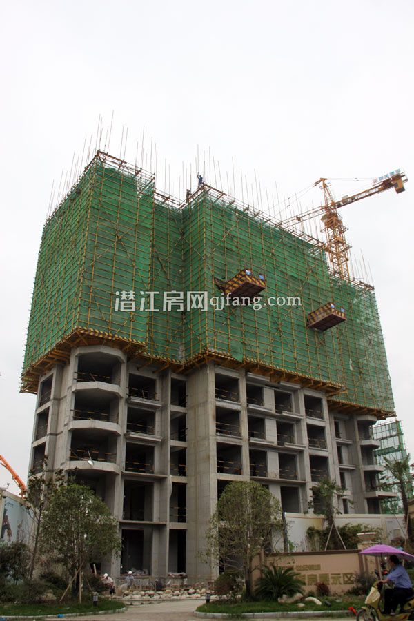 中南世纪锦城九月工程进度 11#楼建至第11层