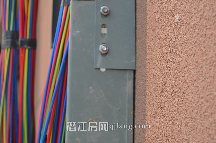 大雄·江汉城一期装饰建材区交房之——电通篇