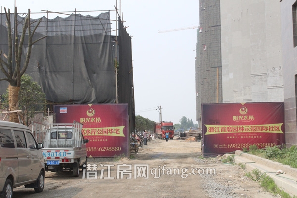 阳光水岸六月工程进度:1号楼建至22层