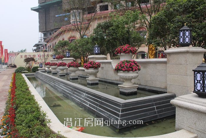 中南世纪锦城6月工程进度 8号楼现已封顶