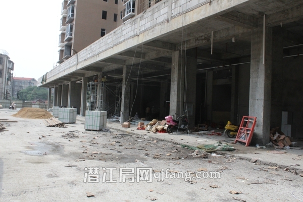 镇声中央公园6月工程进度:外立面正在拆除脚手架