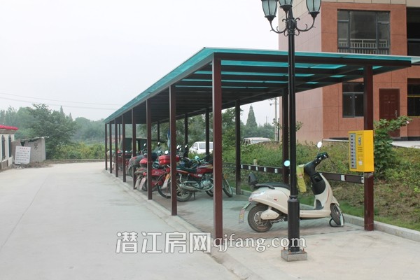 御景豪庭9月工程进度:沿街商铺正在中