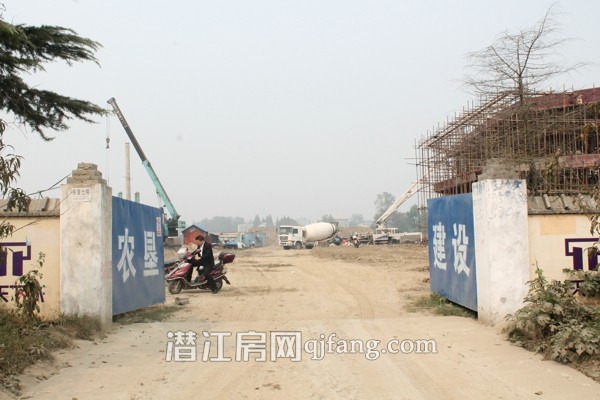 潜江·天下城10月工程进度:1#建至地上一层