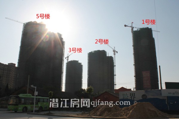 海韵丽景园11月工程进度:广场基本呈现