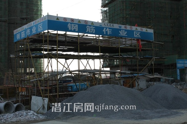 海韵丽景园11月工程进度:广场基本呈现