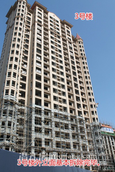 中南世纪城11月工程进度:10号楼建至10层