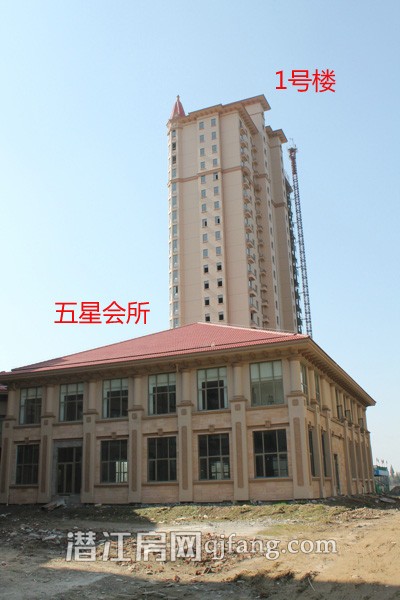 中南世纪城11月工程进度：10号楼建至第10层