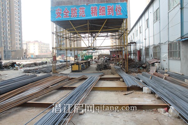 樟华国际11月工程进度:6号楼现已喜封金顶