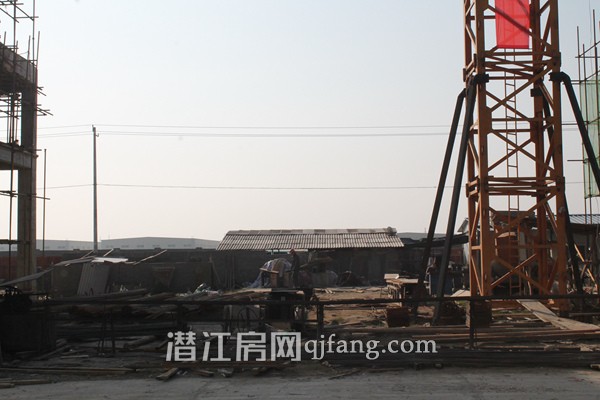 天驰汽车城11月工程进度:商务建至三层