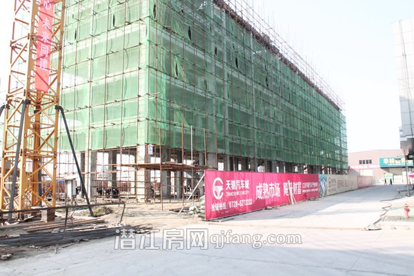 天驰汽车城11月工程进度:商务建至三层