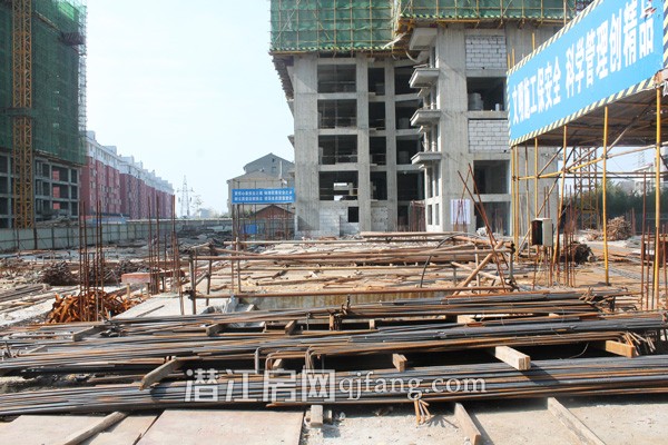 中润金桥郡11月工程进度:6号楼建至18层