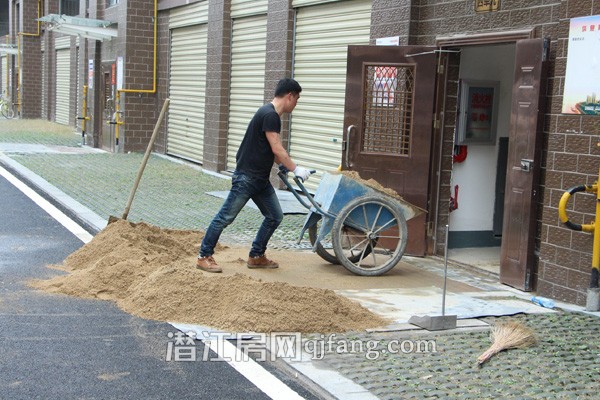 金江星城展现春天 园林绿化亲近自然