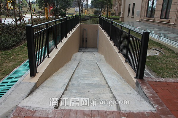 中南世纪锦城看房日记:欧式皇家典范 真的不一样