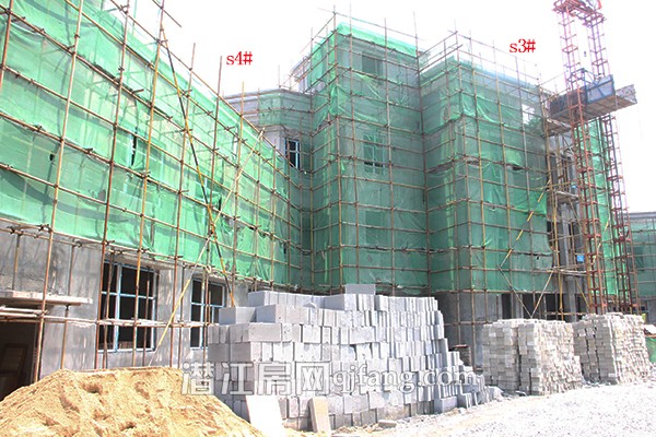 中南世纪雅苑4月工程进度:7#、8#建至三层