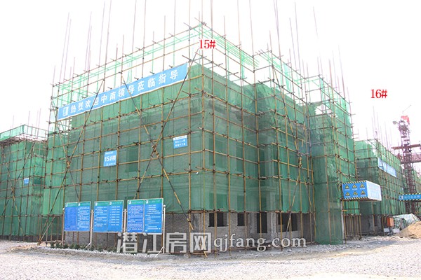 中南世纪雅苑4月工程进度:7#、8#建至三层