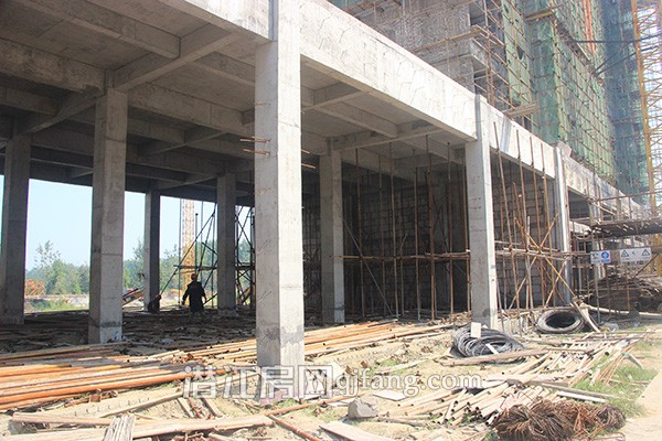 御景豪庭9月工程进度：三期6#、7#开始打桩