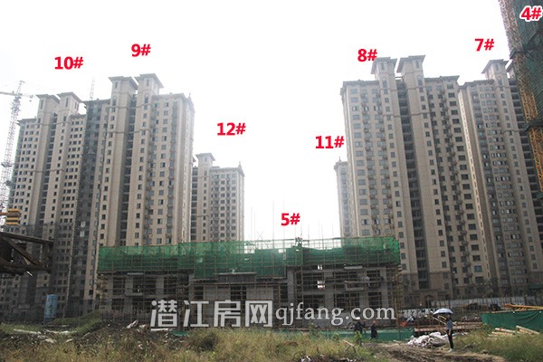 中南世纪锦城10月工程进度:5#建至3层