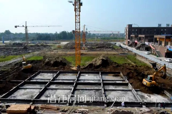 光彩建材城三期日夜赶工 每天都有新变化