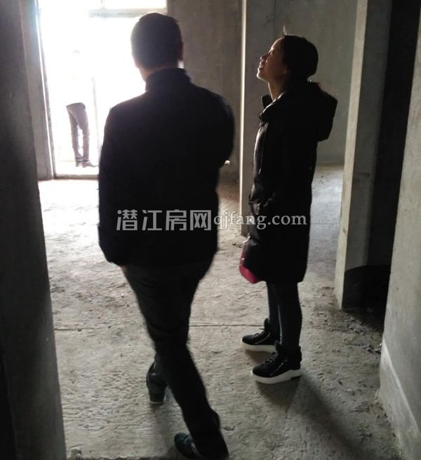 小编陪购第23期：就想买个中心区的房子