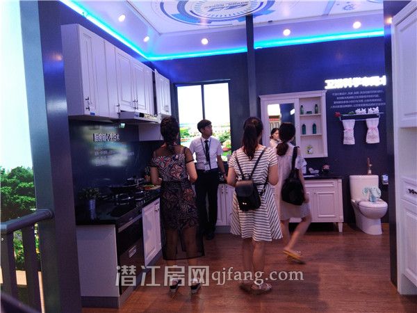 2017081609303559645g25ue2.jpg 碧桂园 (4).jpg