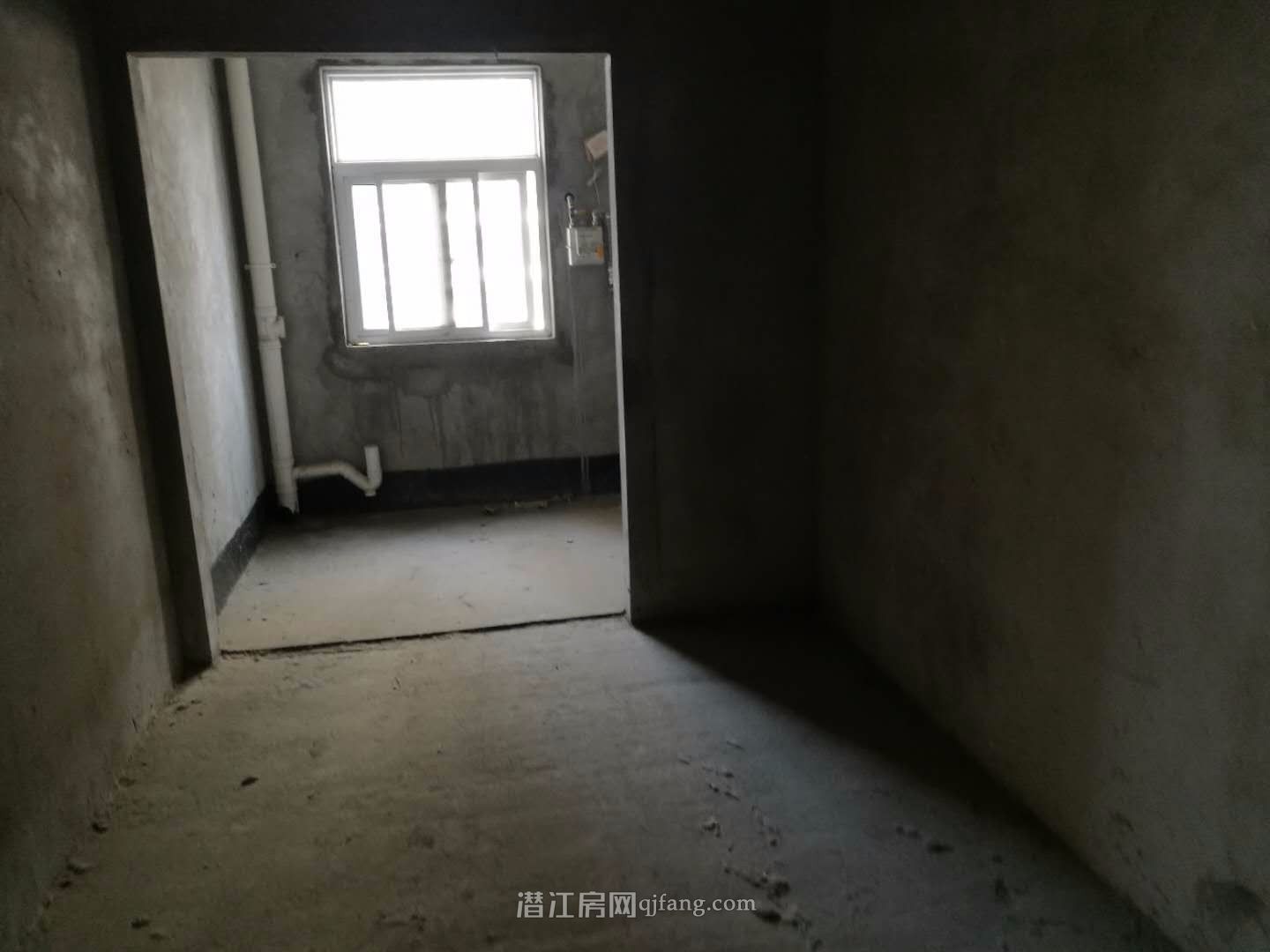 潜江盛世东城135平米有证好房诚心出售