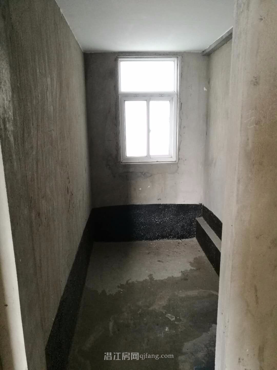 潜江盛世东城135平米有证好房诚心出售