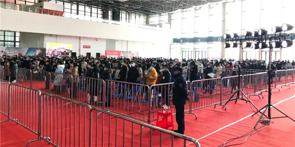 12月12日中伦·新天地16#号楼开盘，当天去化7成