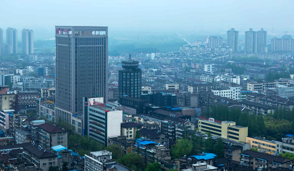 多个楼盘聚集 紫月湖片区是否值得入手