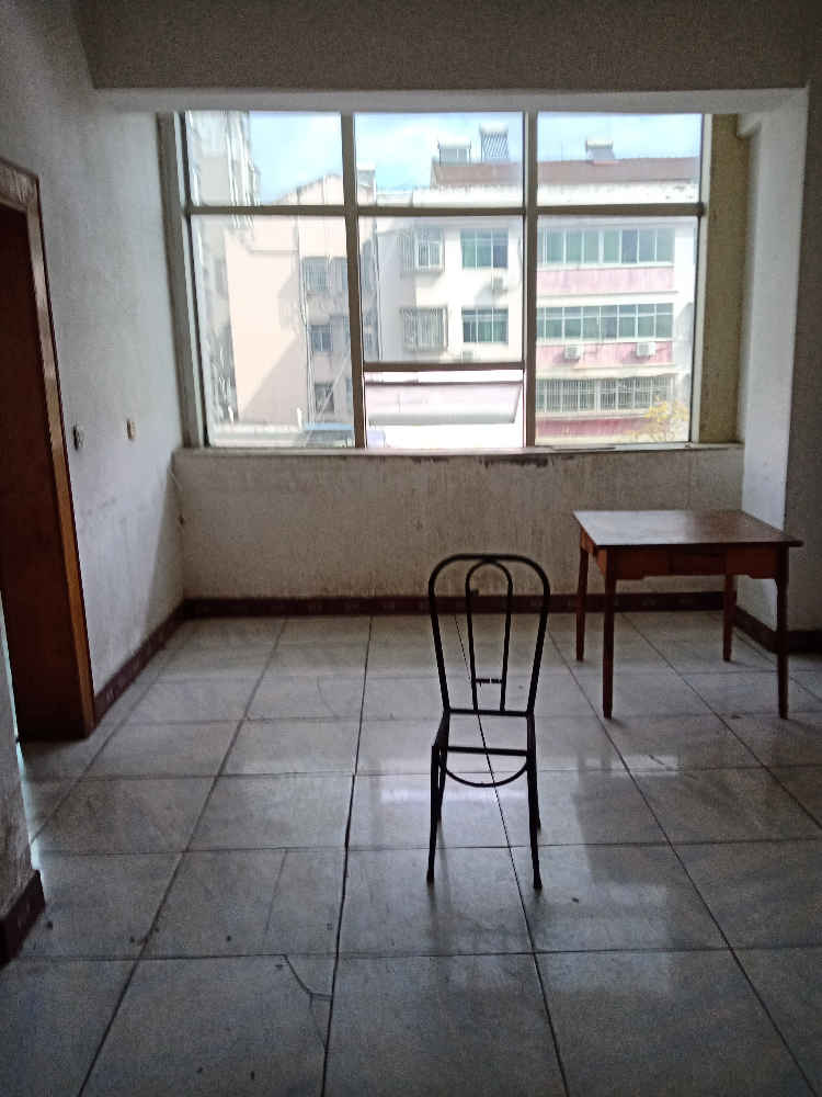 新华书店三室二厅二卫一厨